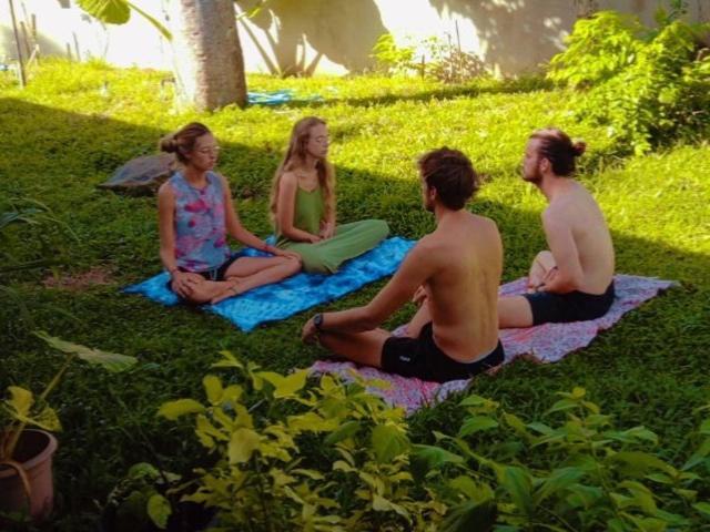 Tharurashmi Sea Pond Villa & Surf Hostel - Hiriketiya ディックウェラ エクステリア 写真