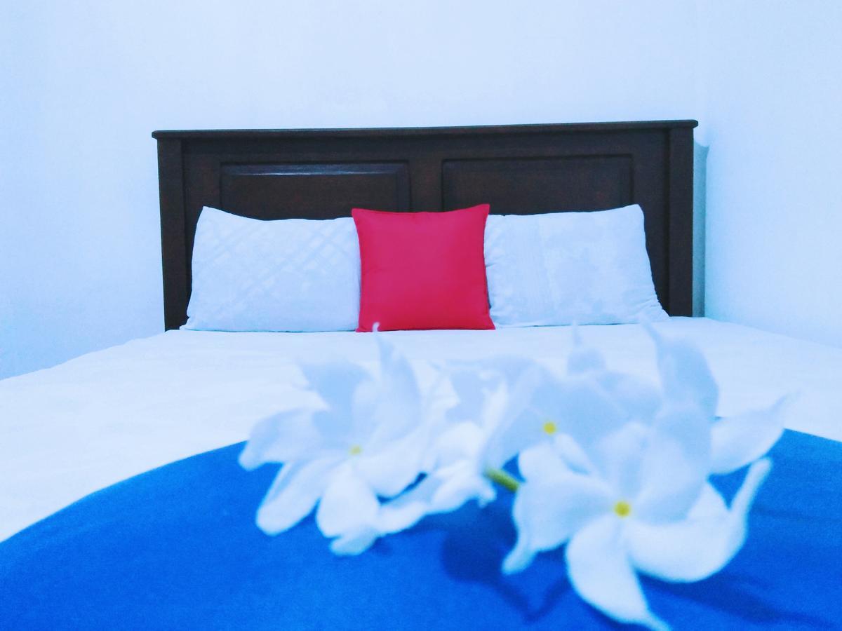 Tharurashmi Sea Pond Villa & Surf Hostel - Hiriketiya ディックウェラ エクステリア 写真